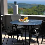 Holidays Villa *