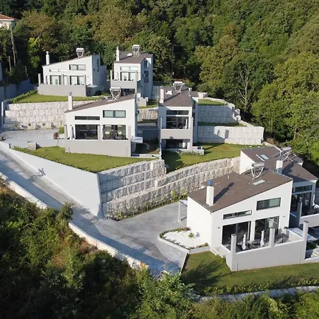 Holidays Villa Skíti