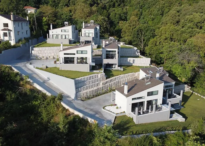 Holidays Villa Skíti